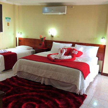 Hotel Los Algarrobos Puerto Baquerizo Moreno Esterno foto
