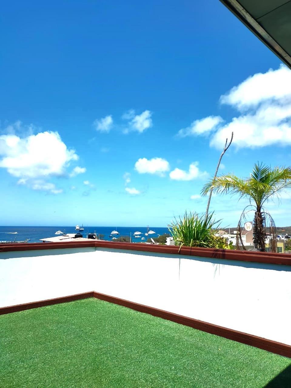 Hotel Los Algarrobos Puerto Baquerizo Moreno Esterno foto