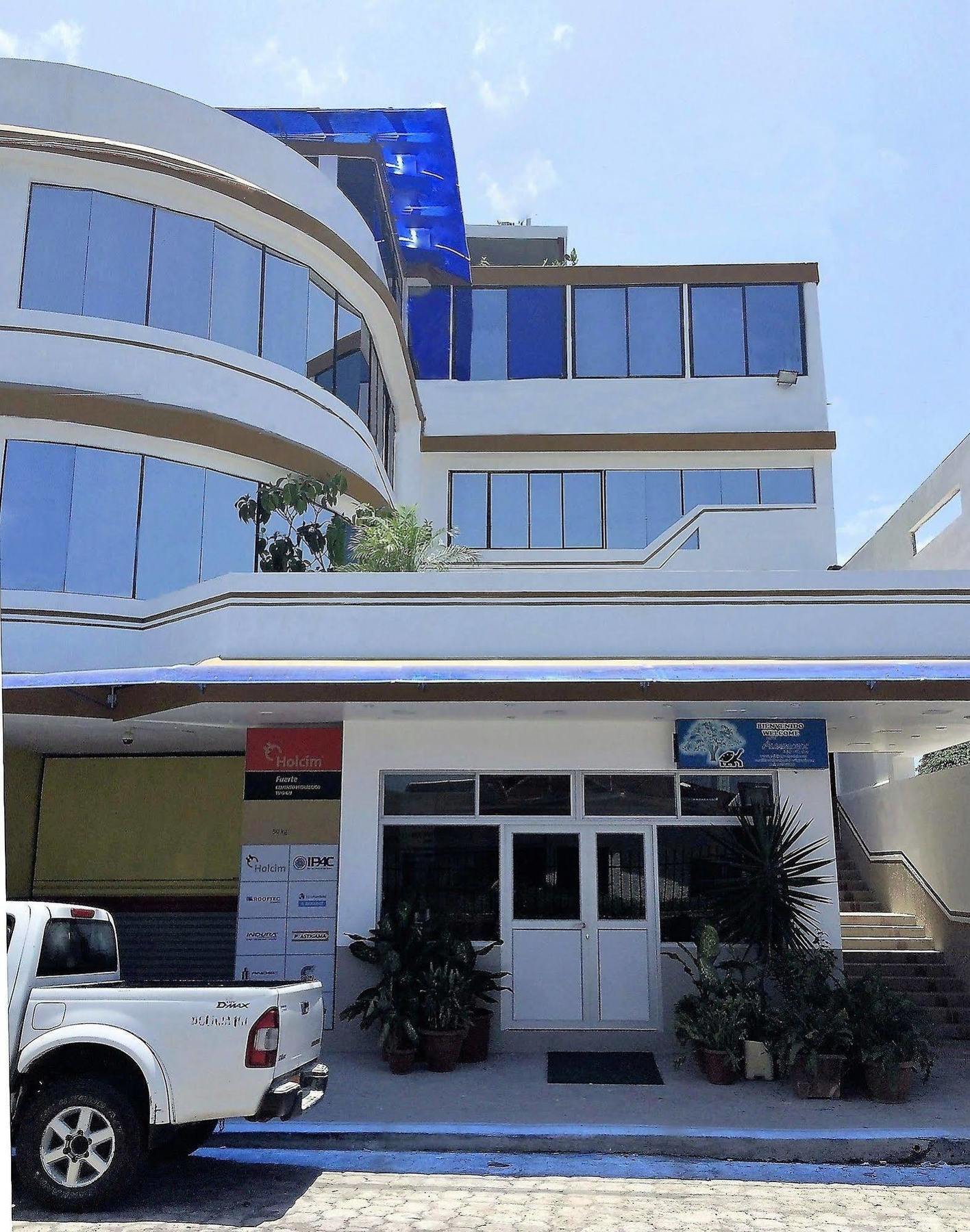 Hotel Los Algarrobos Puerto Baquerizo Moreno Esterno foto