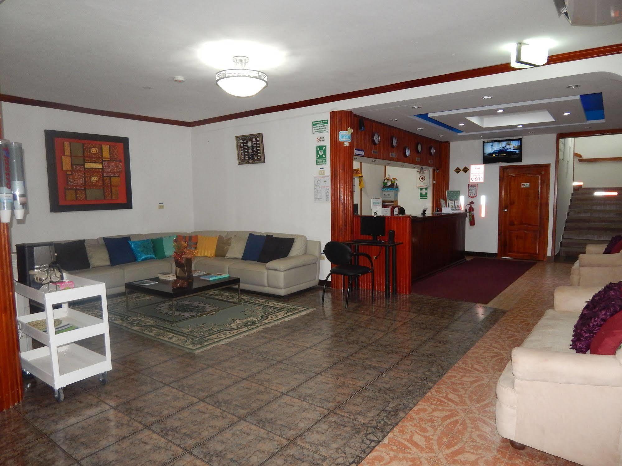 Hotel Los Algarrobos Puerto Baquerizo Moreno Esterno foto