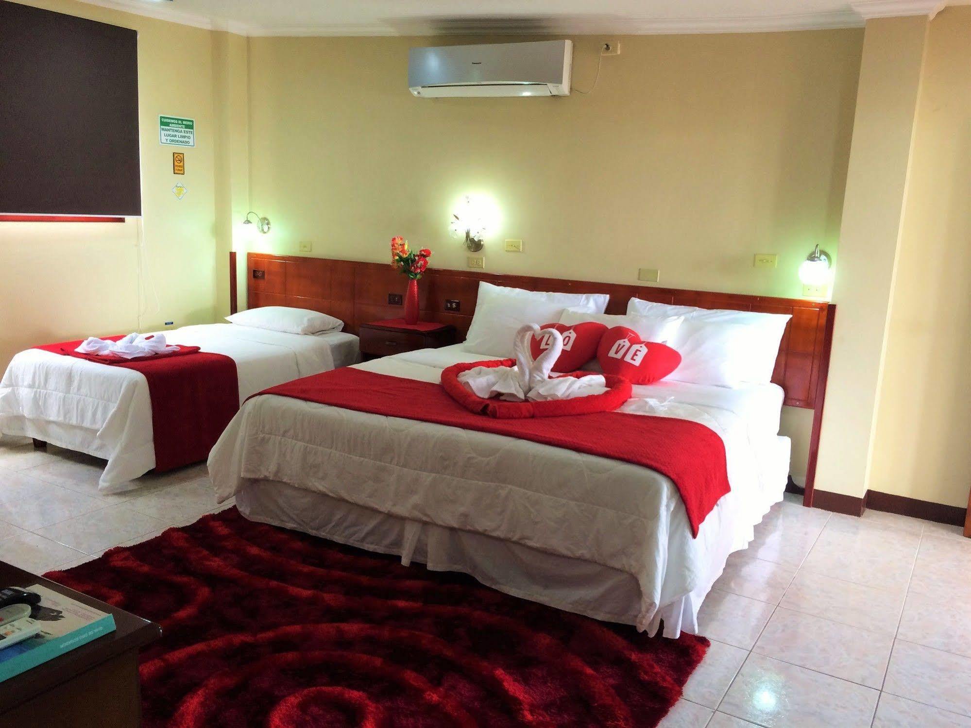 Hotel Los Algarrobos Puerto Baquerizo Moreno Esterno foto